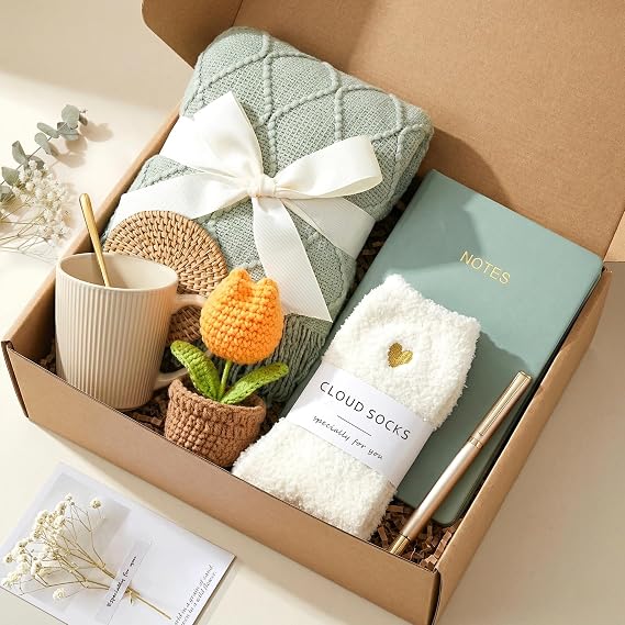 Mint Green Tulips Gift Box with Crochet Tulip & Blanket